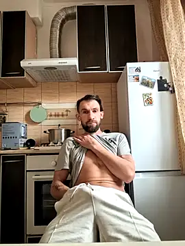 Snapshot of maikll989 chatting on 04-12-26, 12:21 maikll989 online show from 04-12-26, 12:21