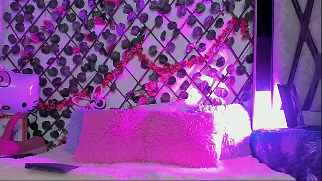 Snapshot of isabel_jaames chatting on 04-04-26, 04:37 isabel jaames online show from 04-04-26, 04:37