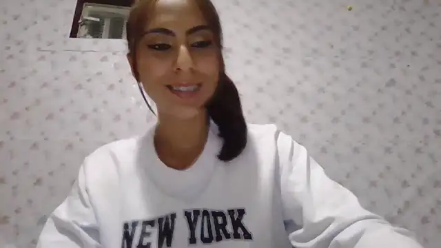 Roselingalvis13 online show from 04-16-26, 03:18