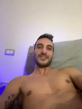 theitalianguy95 online show from 12-05-25, 01:58