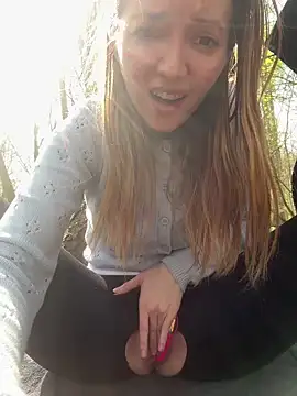 Snapshot of FayeFlame chatting on 04-16-26, 12:39 FayeFlame online show from 04-16-26, 12:39