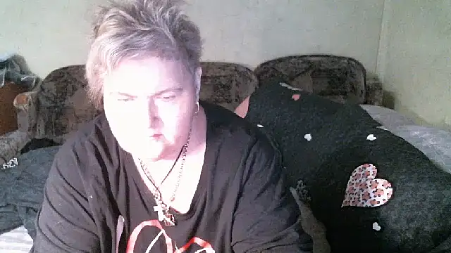 Snapshot of Lana555 chatting on 03-04-26, 03:40 Lana555 online show from 03-04-26, 03:40