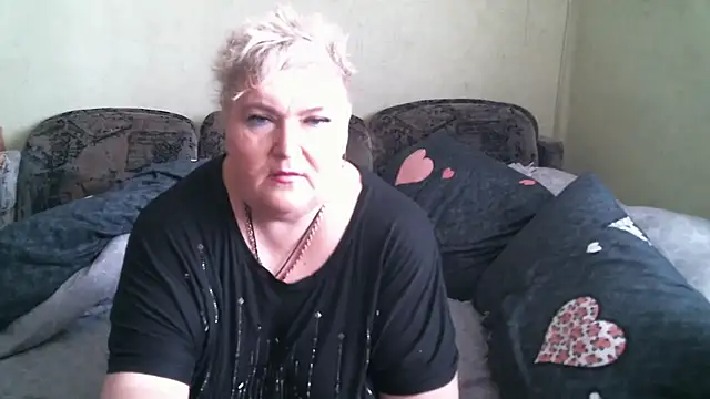Snapshot of Lana555 chatting on 04-09-26, 08:20 Lana555 online show from 04-09-26, 08:20