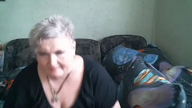 Snapshot of Lana555 chatting on 04-11-26, 10:19 Lana555 online show from 04-11-26, 10:19