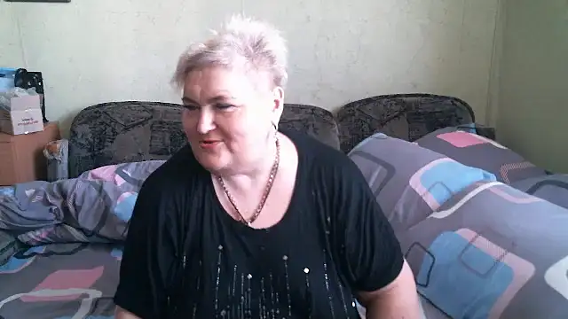 Snapshot of Lana555 chatting on 05-07-26, 07:36 Lana555 online show from 05-07-26, 07:36