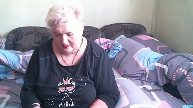Snapshot of Lana555 chatting on 05-19-26, 08:20 Lana555 online show from 05-19-26, 08:20