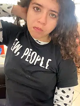 Snapshot of Lucy_YupiSweet chatting on 11-16-25, 05:07 Lucy YupiSweet online show from 11-16-25, 05:07