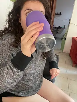 Snapshot of Lucy_YupiSweet chatting on 11-26-25, 03:35 Lucy YupiSweet online show from 11-26-25, 03:35