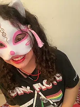 Snapshot of Lucy_YupiSweet chatting on 02-04-26, 10:47 Lucy YupiSweet online show from 02-04-26, 10:47