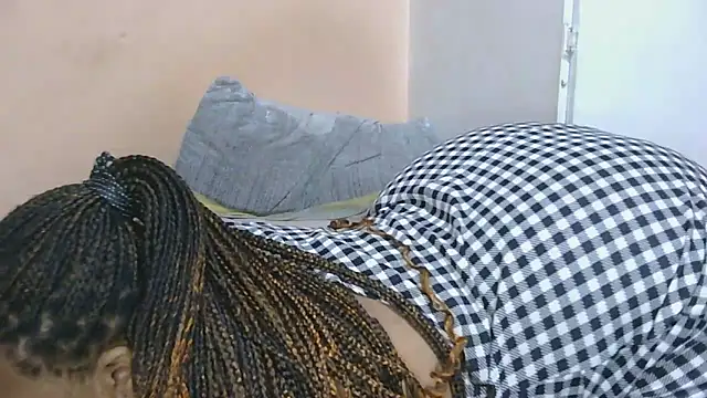 Snapshot of BigSexyEbony chatting on 10-12-25, 11:26 BigSexyEbony online show from 10-12-25, 11:26