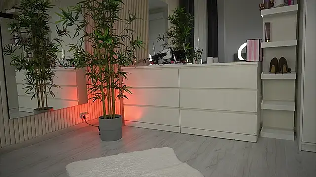 EmmaBlanco online show from 04-08-26, 04:56