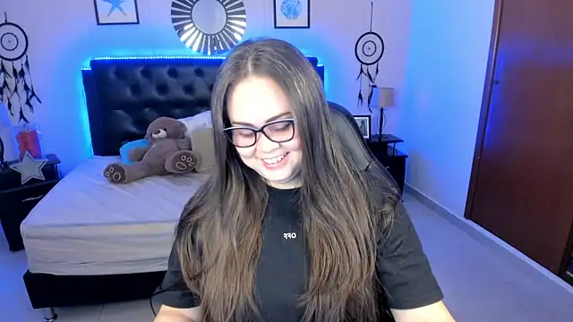 LolaVillalobos online show from 05-08-26, 12:43