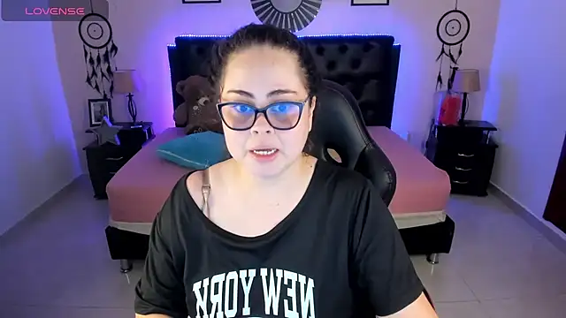 Snapshot of LolaVillalobos chatting on 06-29-26, 02:39 LolaVillalobos online show from 06-29-26, 02:39