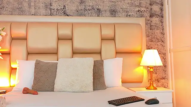 Edna Copper online show from 02-05-26, 04:06