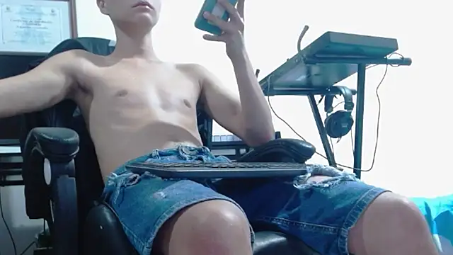 Twinkcock22 online show from 03-20-26, 02:16