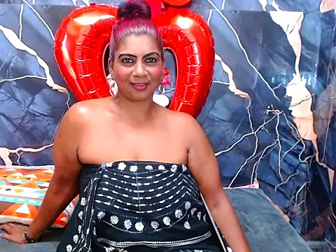 Snapshot of indianerotica69 chatting on 02-14-26, 01:30 indianerotica69 online show from 02-14-26, 01:30