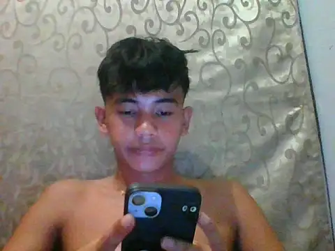 Snapshot of jaybot_jayxx chatting on 05-03-26, 01:50 jaybot jayxx online show from 05-03-26, 01:50