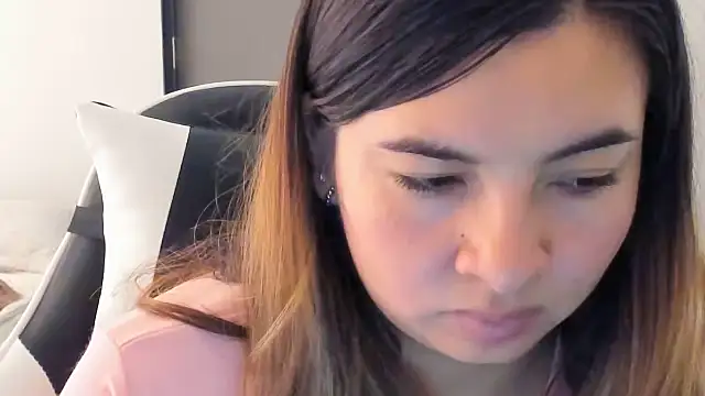 Snapshot of ADHARAMILLER__1111 chatting on 04-05-26, 09:12 ADHARAMILLER 1111 online show from 04-05-26, 09:12