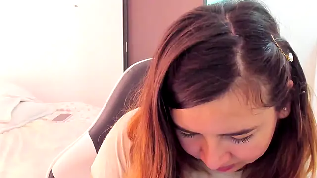 Snapshot of ADHARAMILLER__1111 chatting on 04-09-26, 04:23 ADHARAMILLER 1111 online show from 04-09-26, 04:23