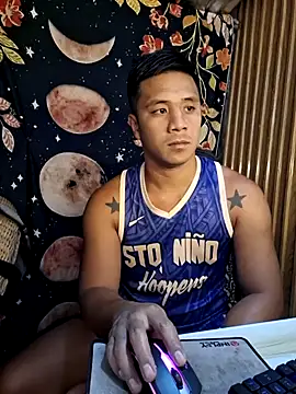 Snapshot of mr_dave chatting on 12-18-25, 01:00 mr dave online show from 12-18-25, 01:00