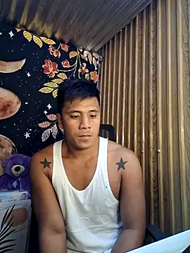 Snapshot of mr_dave chatting on 12-20-25, 05:03 mr dave online show from 12-20-25, 05:03