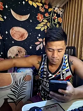 Snapshot of mr_dave chatting on 12-21-25, 07:15 mr dave online show from 12-21-25, 07:15