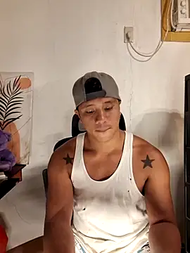 Snapshot of mr_dave chatting on 04-08-26, 11:43 mr dave online show from 04-08-26, 11:43