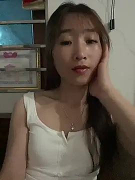 Snapshot of oneyou_400 chatting on 05-23-26, 11:25 oneyou 400 online show from 05-23-26, 11:25