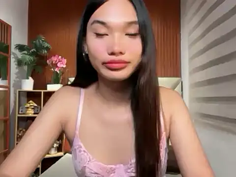 Snapshot of universal_slutt chatting on 06-19-26, 05:28 universal slutt online show from 06-19-26, 05:28
