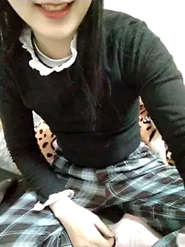 Snapshot of Kembong01 chatting on 03-08-26, 02:04 Kembong01 online show from 03-08-26, 02:04