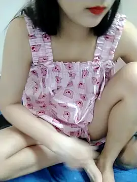 Snapshot of Kembong01 chatting on 04-01-26, 01:52 Kembong01 online show from 04-01-26, 01:52