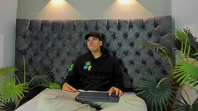 ALAN REDINGER online show from 10-22-25, 01:00