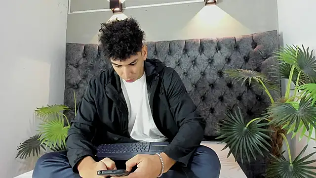 ALAN REDINGER online show from 11-12-25, 01:00