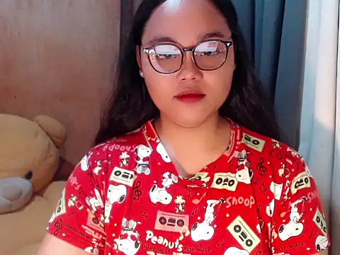  Lylia online show from 11-16-25, 08:47