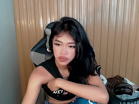 urcurlydiva online show from 04-19-26, 04:56