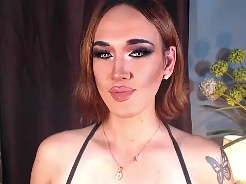 AleinaCroft online show from 05-17-26, 01:29
