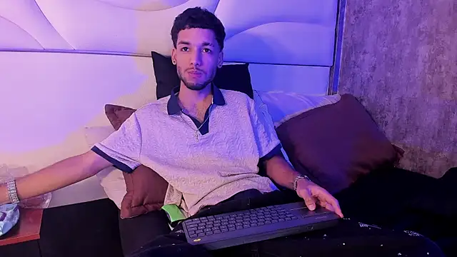 Thiagoferreti online show from 05-05-26, 03:25