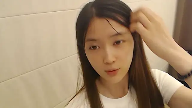 Mimi-cnbaby online show from 05-14-26, 01:40