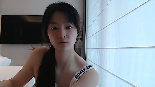 Mimi-cnbaby online show from 05-15-26, 04:08