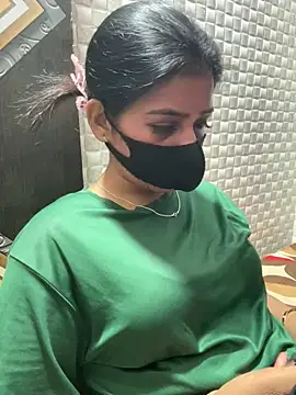 Snapshot of Hot_Jaanvi_ chatting on 04-17-26, 03:53 Hot Jaanvi online show from 04-17-26, 03:53