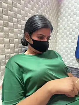 Snapshot of Hot_Jaanvi_ chatting on 05-11-26, 06:08 Hot Jaanvi online show from 05-11-26, 06:08
