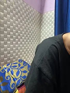 Snapshot of Hot_Jaanvi_ chatting on 05-19-26, 04:08 Hot Jaanvi online show from 05-19-26, 04:08
