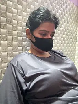 Snapshot of Hot_Jaanvi_ chatting on 06-18-26, 07:19 Hot Jaanvi online show from 06-18-26, 07:19