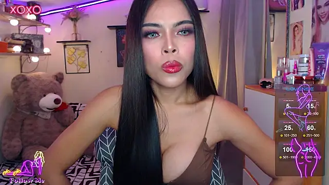 izabella moore online show from 05-18-26, 03:46