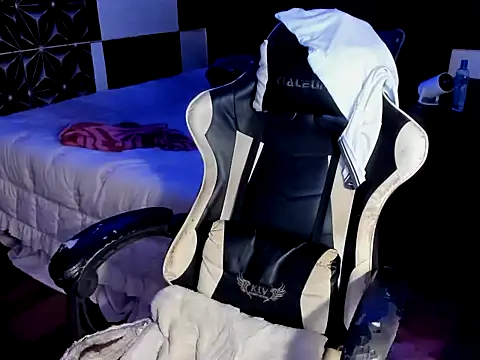 AsianHotBODYY online show from 09-09-25, 01:10