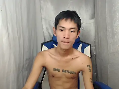 Snapshot of riks_tyler chatting on 05-28-26, 05:32 riks tyler online show from 05-28-26, 05:32