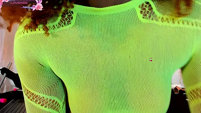 NAOMY COOPER online show from 10-06-25, 08:50