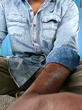 Snapshot of Sunny_cute_love chatting on 01-14-26, 09:04 Sunny cute love online show from 01-14-26, 09:04