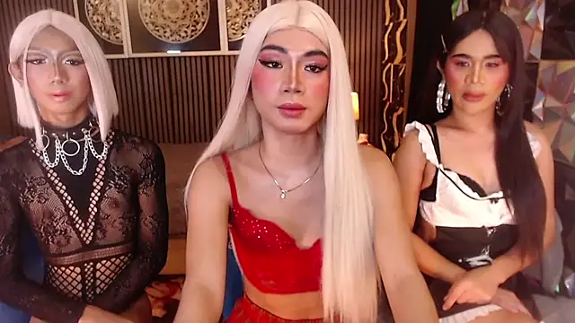 BigCockMaxineTS online show from 07-06-26, 06:32