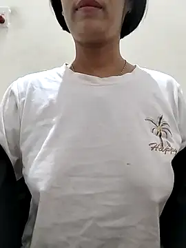 Snapshot of love_sexy090 chatting on 02-14-26, 12:40 love sexy090 online show from 02-14-26, 12:40